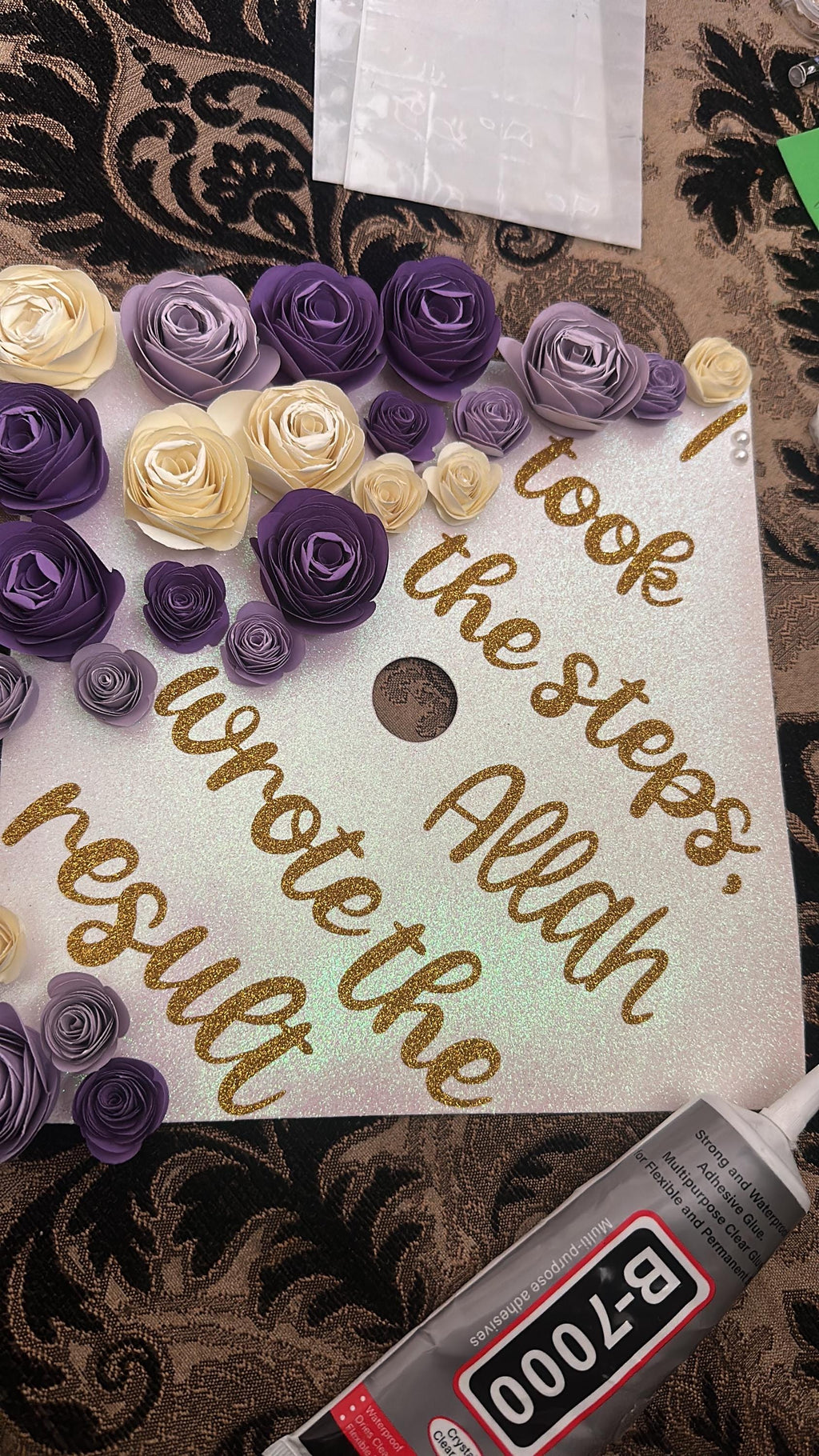 Graduation hat topper