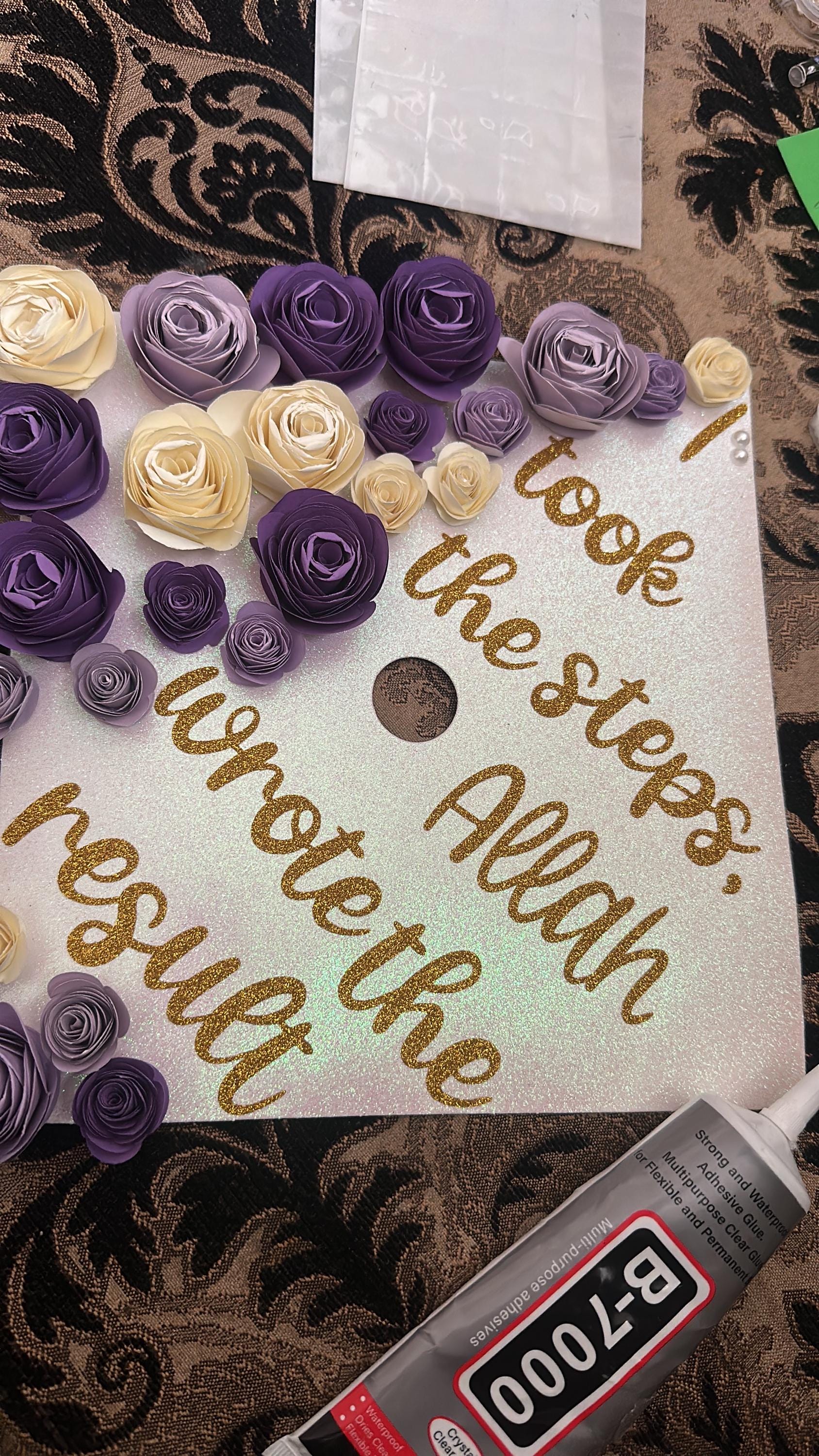 Graduation hat topper